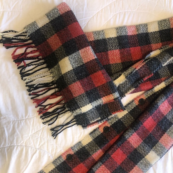 Scraf - Picture 5 of 8